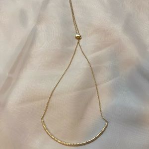 Adjustable gold necklace!